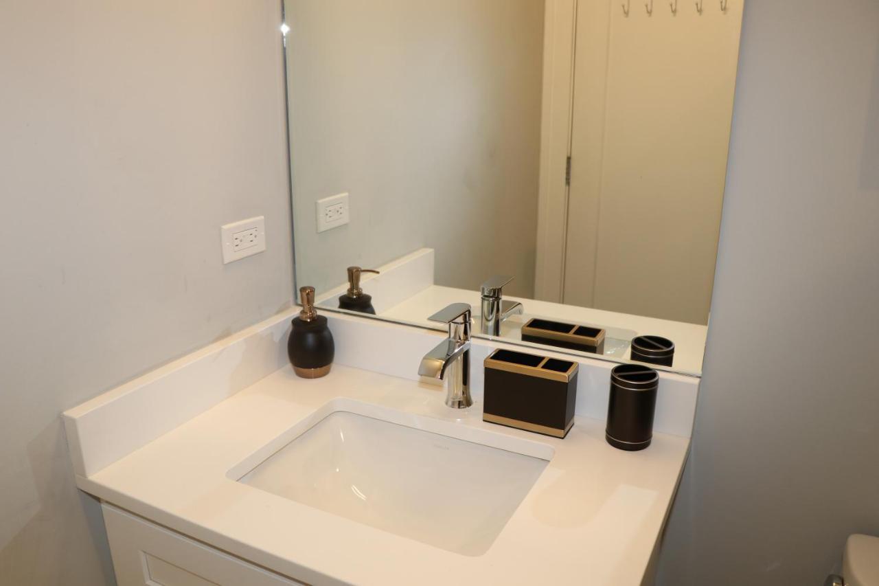 Chicago Exquisite Haven 2Bed 2Bath Near Downtown And United Center 아파트 외부 사진